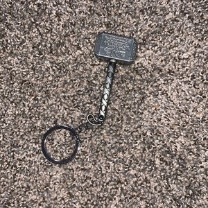 MARVEL Thor’s hammer keychain